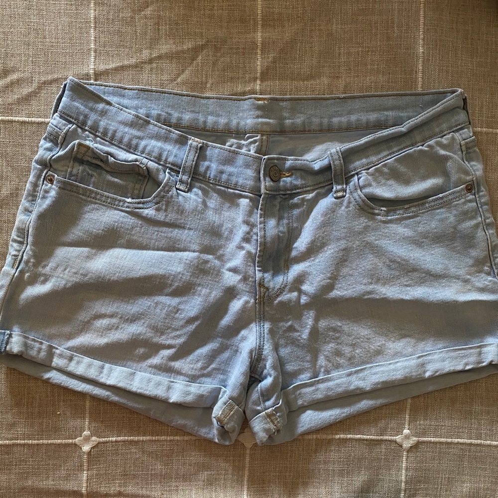 Old navy boyfriend shorts